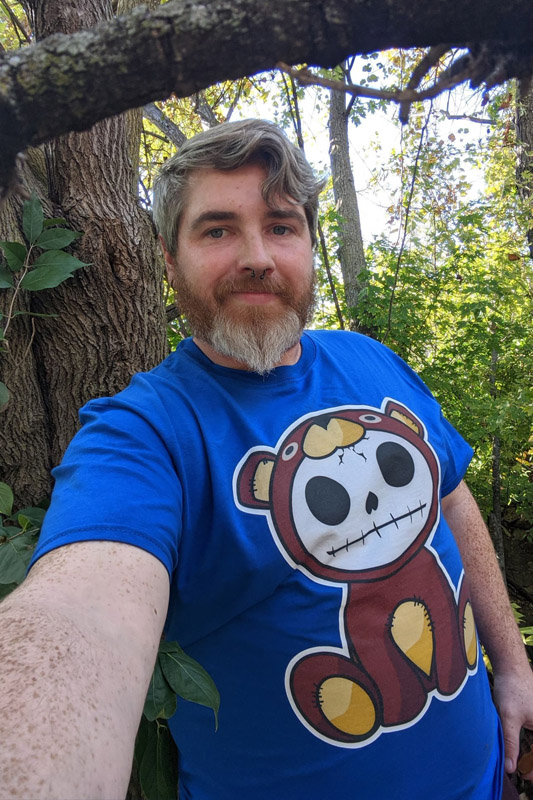  LITTLE SKULL BEAR WITH RED YELLOW FUR - Gay Bear T-Shirt